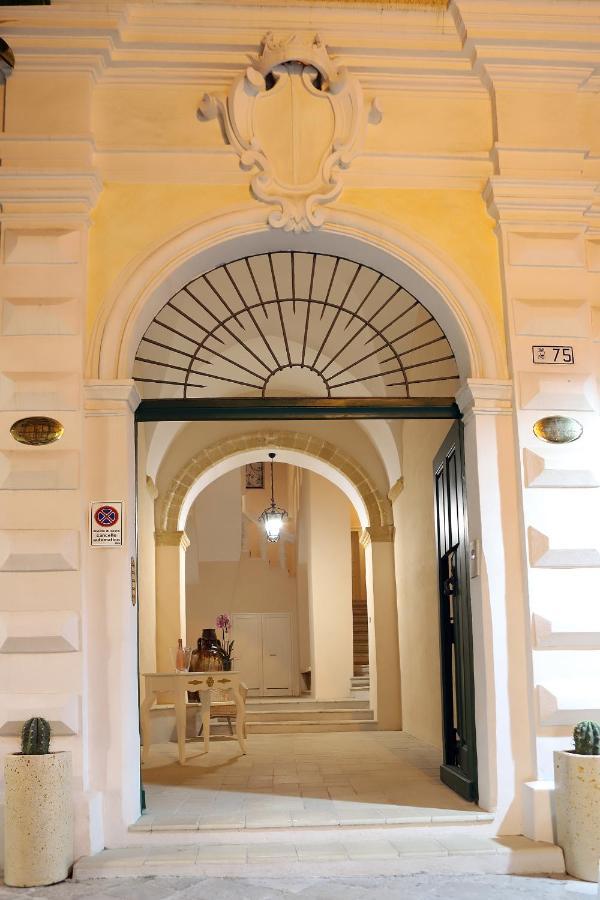 ガリポリ Palazzo Castiglione Bed & Breakfast エクステリア 写真