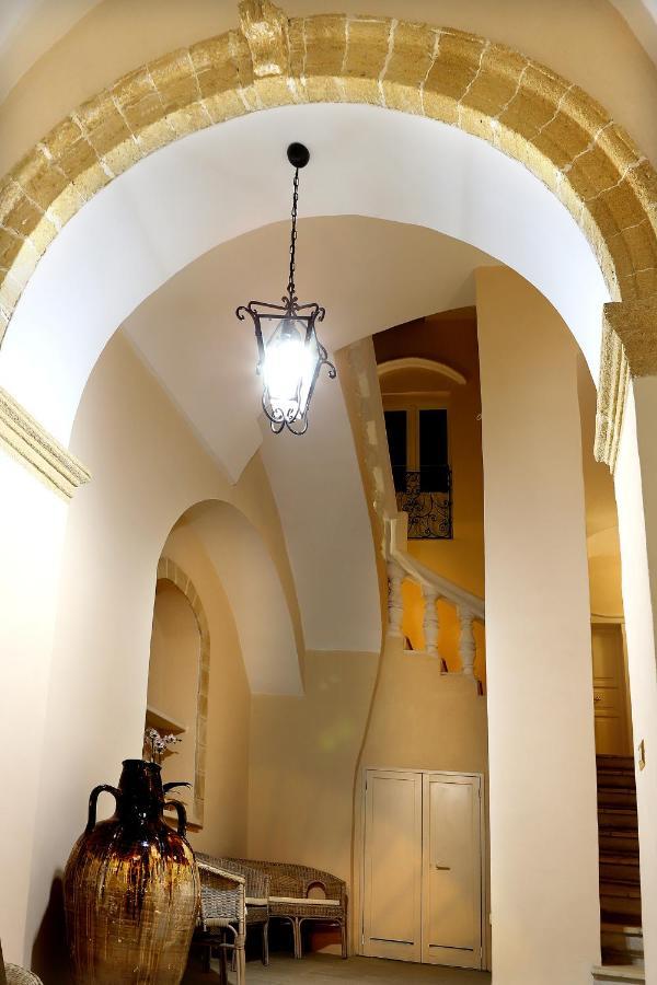 ガリポリ Palazzo Castiglione Bed & Breakfast エクステリア 写真