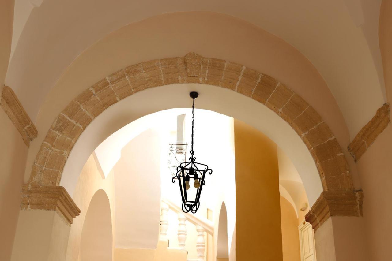 ガリポリ Palazzo Castiglione Bed & Breakfast エクステリア 写真
