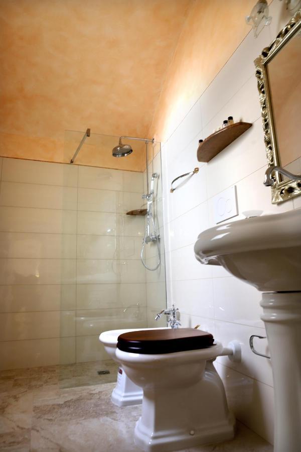 ガリポリ Palazzo Castiglione Bed & Breakfast エクステリア 写真